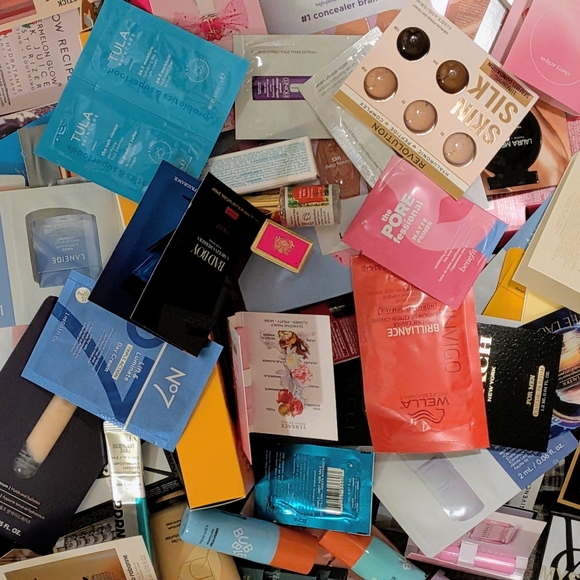 INTRO SALE on Luxury Beauty Bags. ♥️ and only pay Shipping - Picture 4 of 7